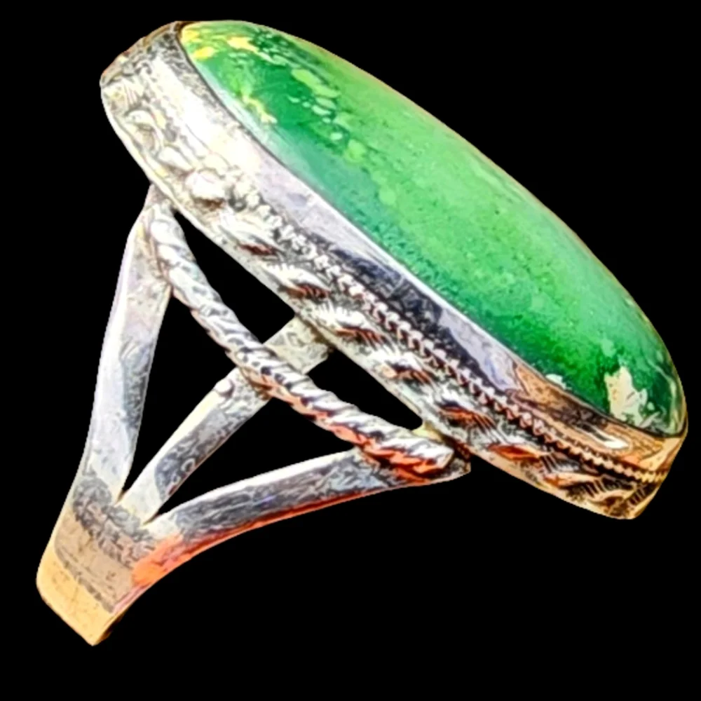 Sterling Silver Native American green stone ring size 8 fine Vintage Jewelry - Picture 3 of 7